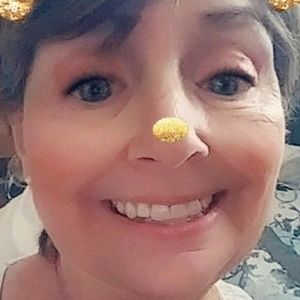 Meet your Posher, Carla